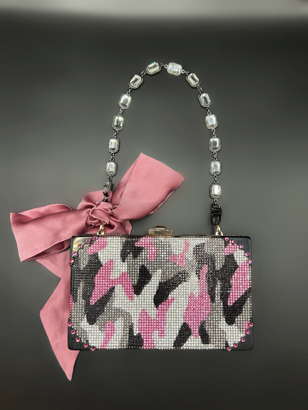 GLITTER＆GLAMOROUS Facetune_19-11-2023-10-56-