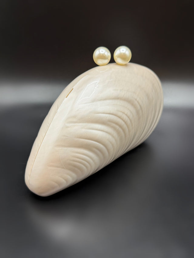 Acrylic Shell Clutch Pearl