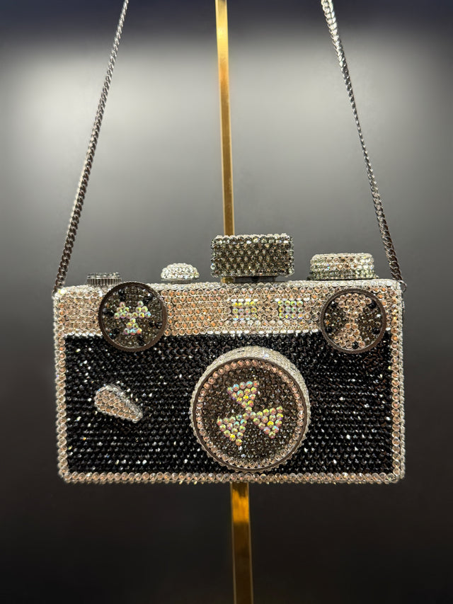 Capture the Moment Black