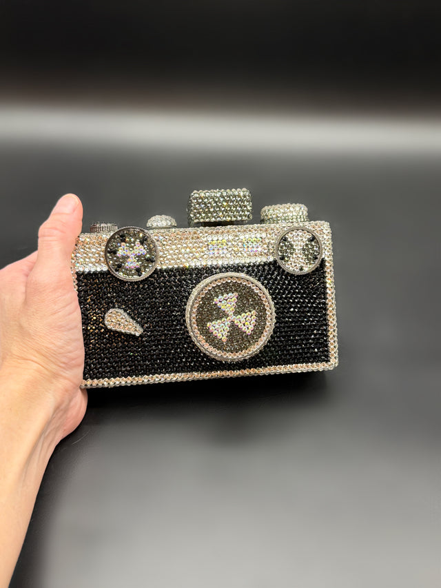 Capture the Moment Black