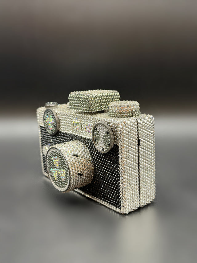 Capture the Moment Black