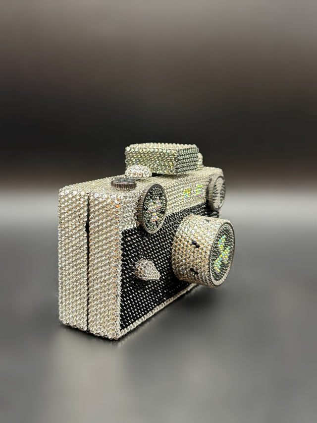 Capture the Moment Black