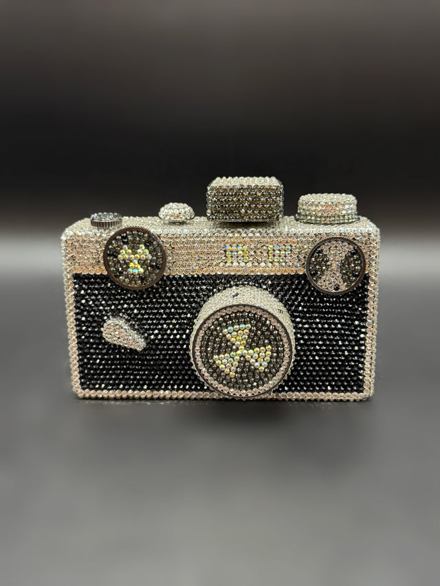 Capture the Moment Black