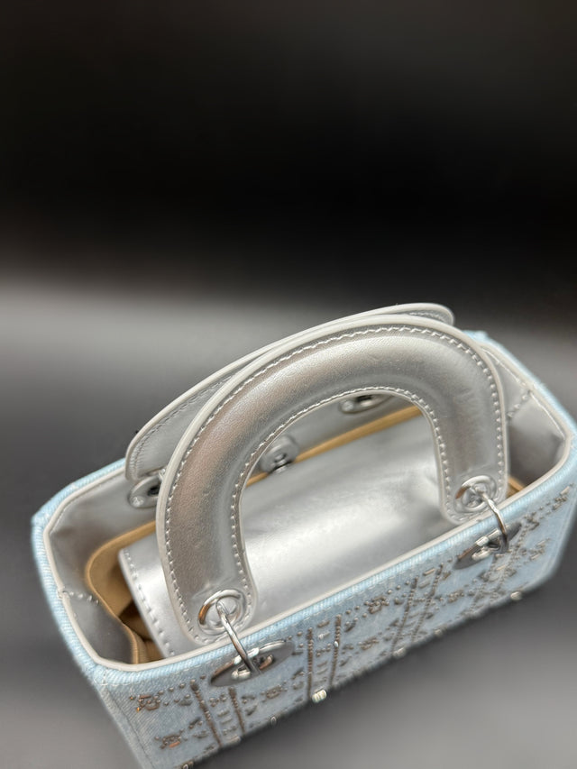 Light Denim Top Handles